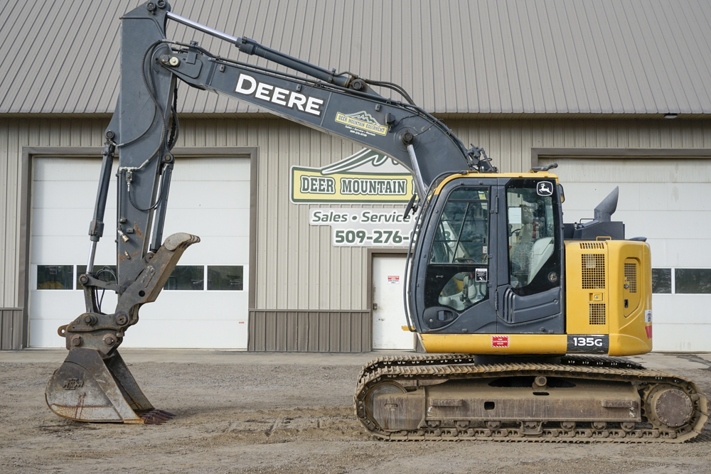 DME-FDG-Deere-135G-529-_DJM2996