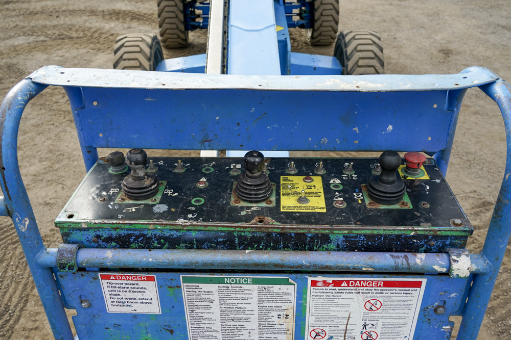 DME-FDG-Genie-S60-424-_DJM3045