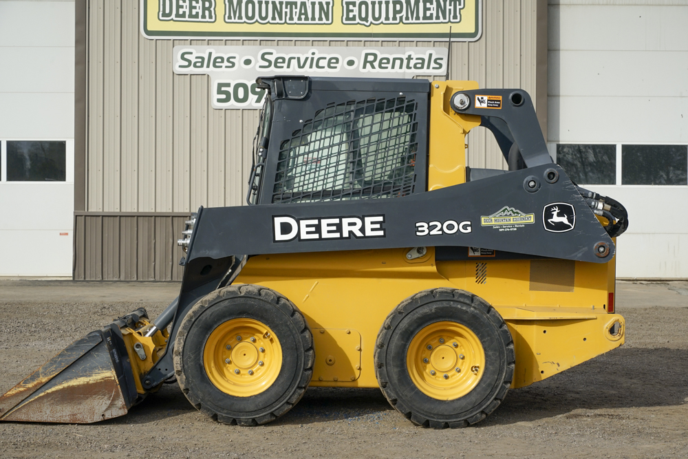 DME-FDG-Deere-320G-_DJM2902