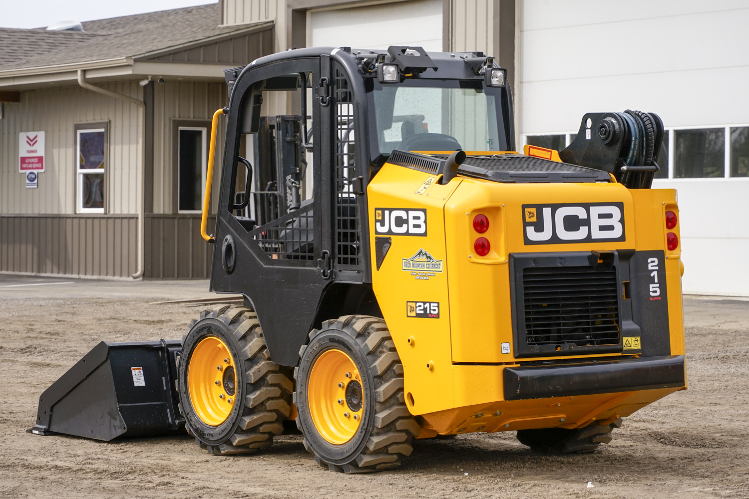DME-FDG-JCB-215-_DJM3319