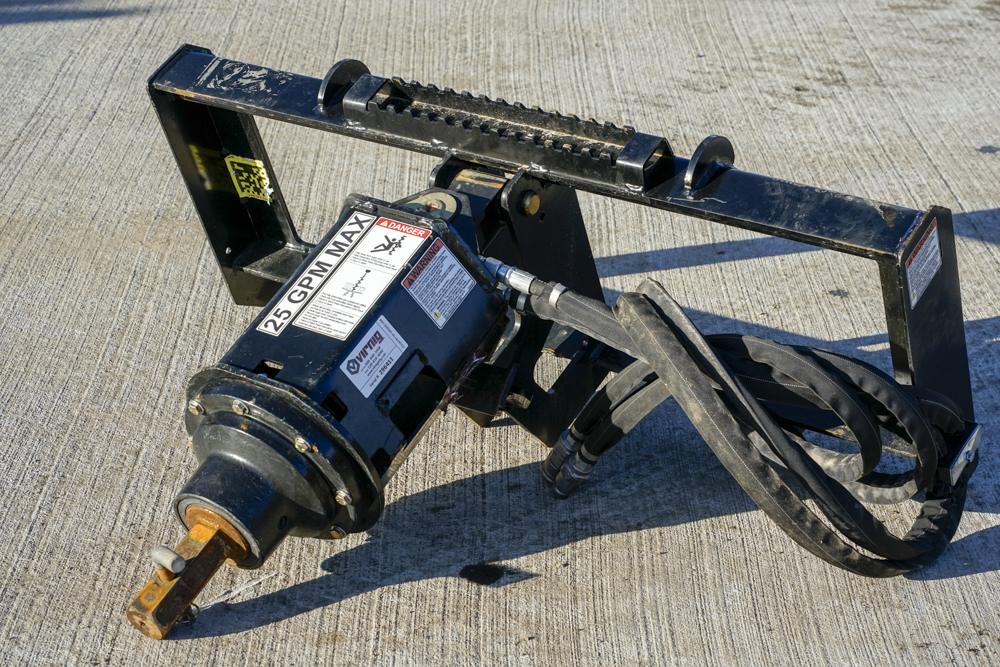DME-FDG-Skid-steer-_DJM3221